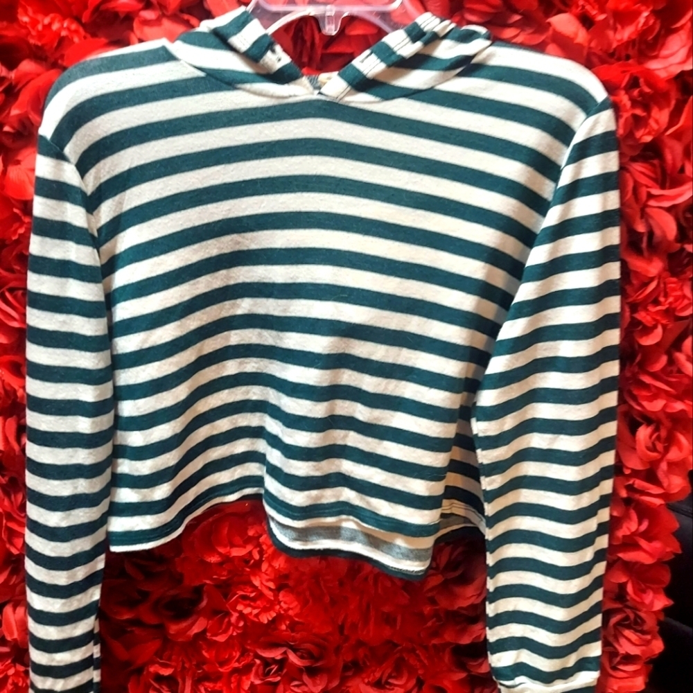 Sky and Sparrow Women's Medium Green Striped Crop Hoodie Sweatshirt NO STRING